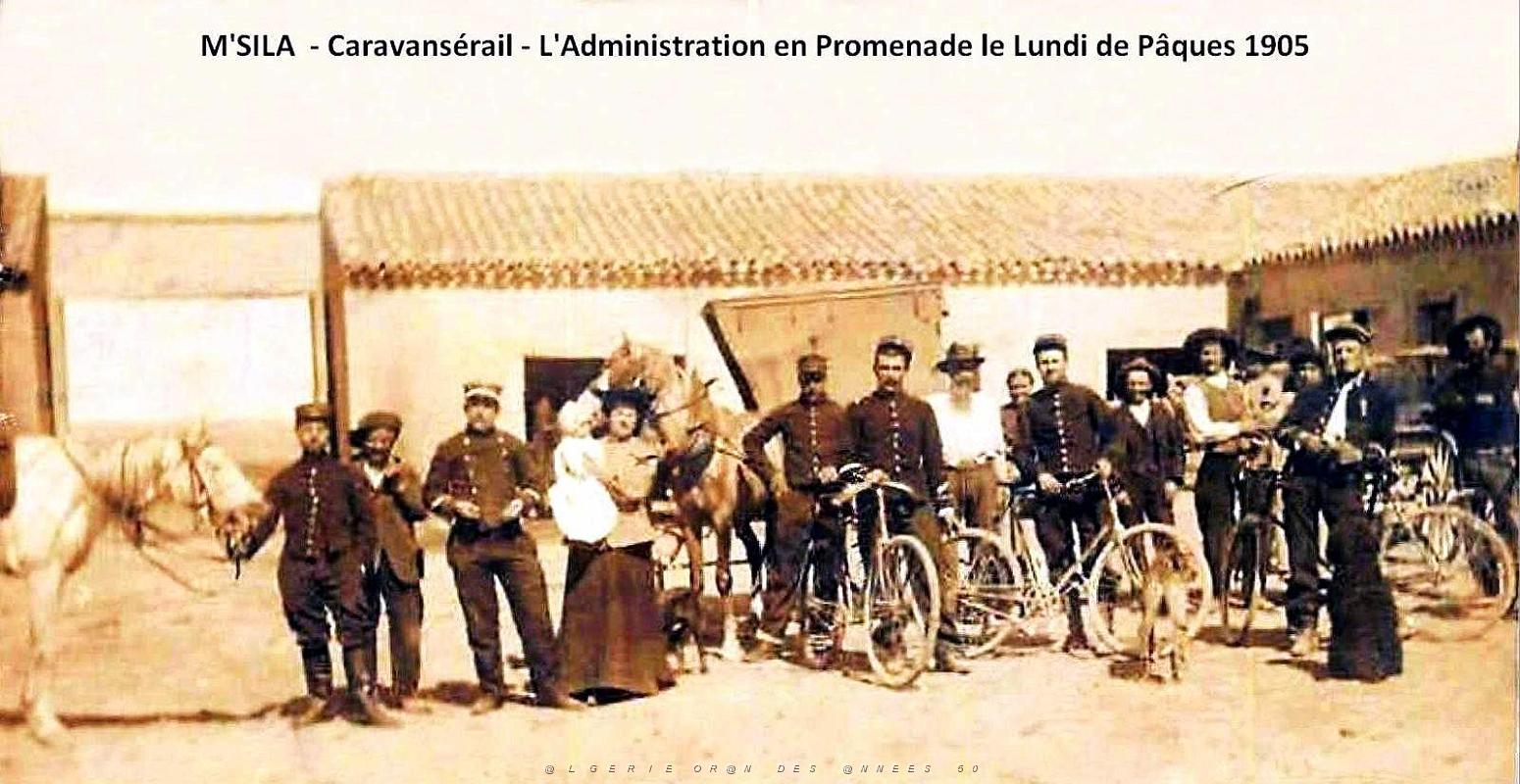 2226- M'Sila - Caravanserail - Administration - 1905 - Lundi de Paques .jpg